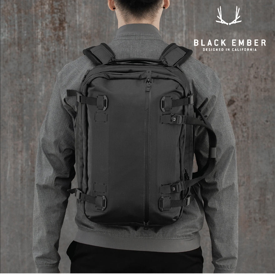 【極美品】ブラックエンバーフォージ 20-30L　別売テンションストラップ付